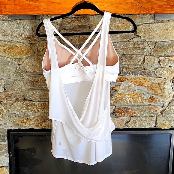 Lululemon sports bra tank - Picture 1 of 3